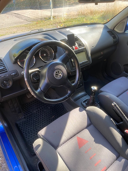 Volkswagen Polo 9 of 16