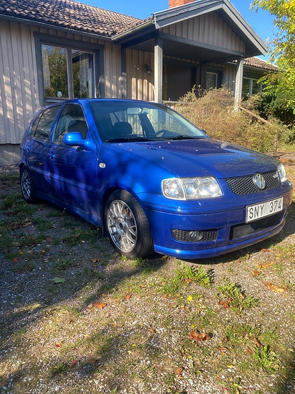 Volkswagen Polo 2 of 16