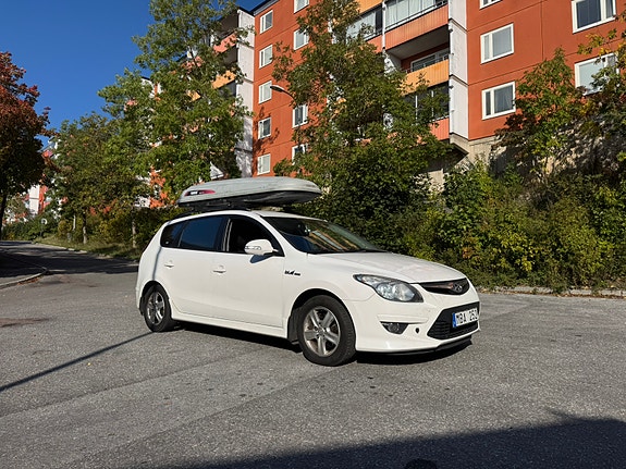 Hyundai i30 2 of 9