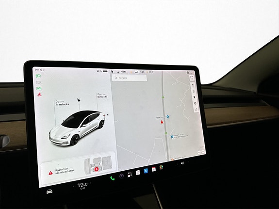 Tesla Model 3 22 of 30