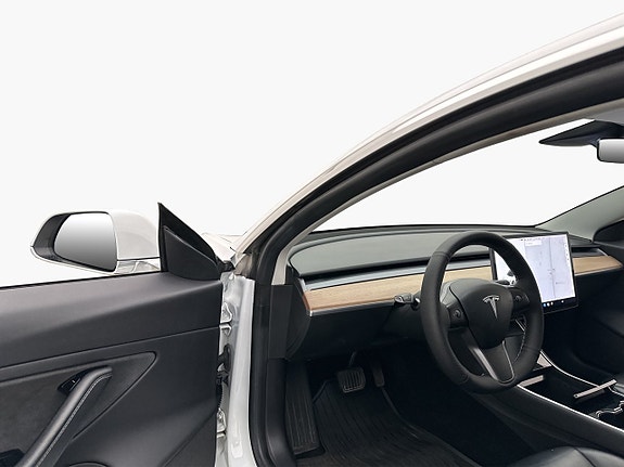 Tesla Model 3 11 of 30