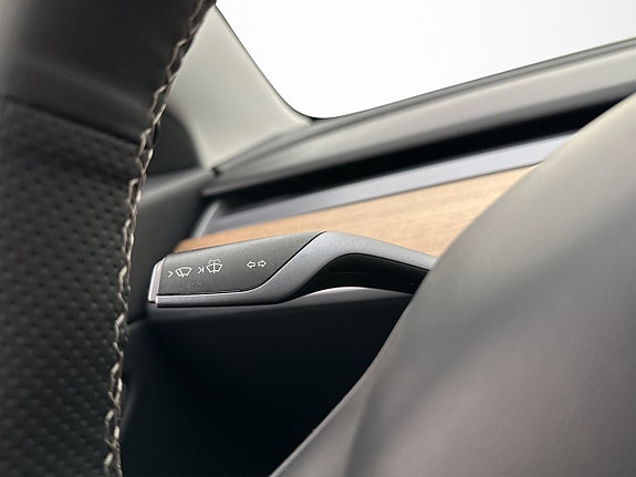 Tesla Model 3 16 of 30
