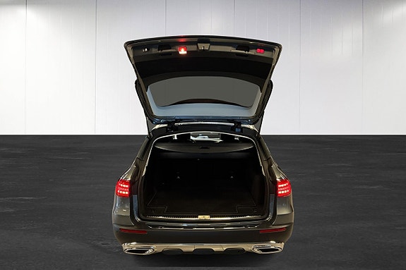 Mercedes-Benz E220 22 of 22
