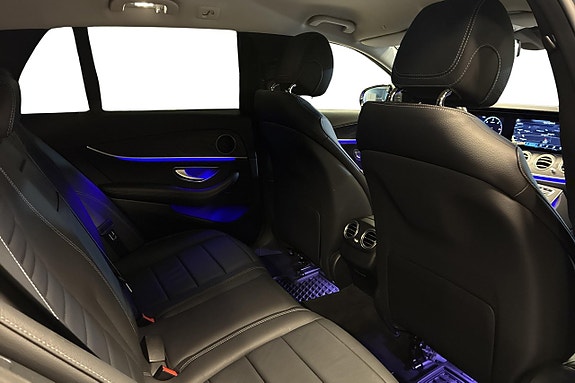 Mercedes-Benz E220 17 of 22