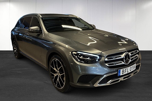 Mercedes-Benz E220 2 of 22
