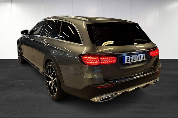 Mercedes-Benz E220 4 of 22