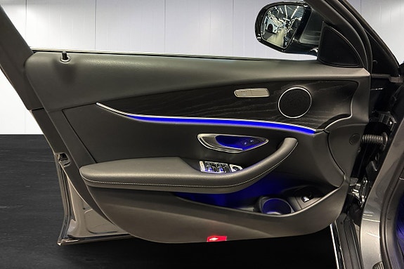 Mercedes-Benz E220 12 of 22
