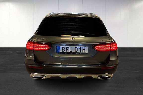 Mercedes-Benz E220 6 of 22