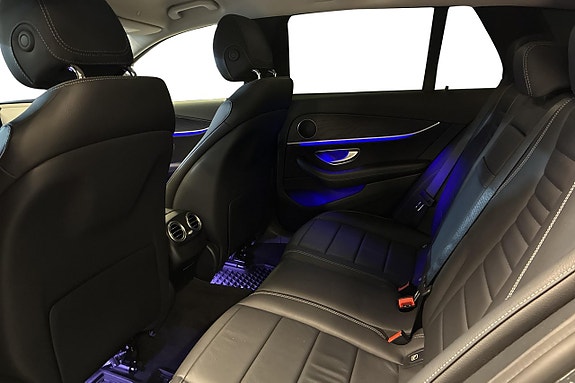 Mercedes-Benz E220 14 of 22
