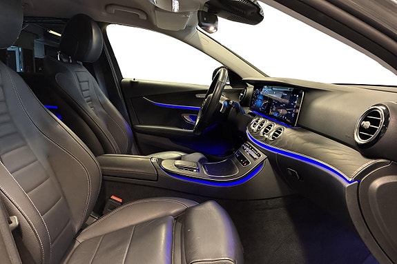 Mercedes-Benz E220 16 of 22