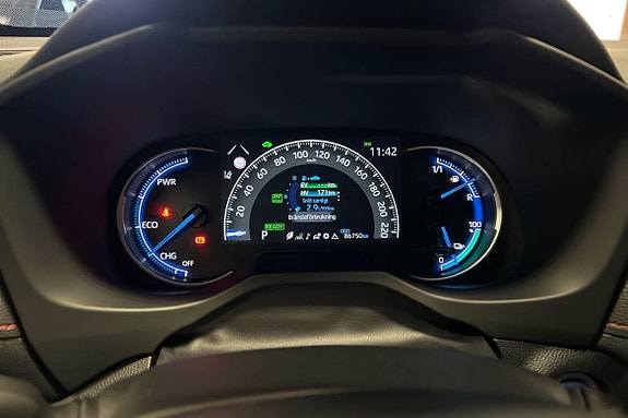 Toyota RAV4 16 of 21