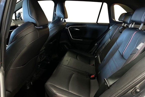 Toyota RAV4 13 of 21
