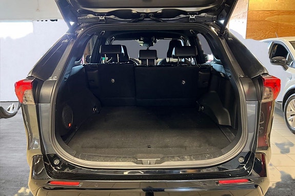 Toyota RAV4 12 of 21