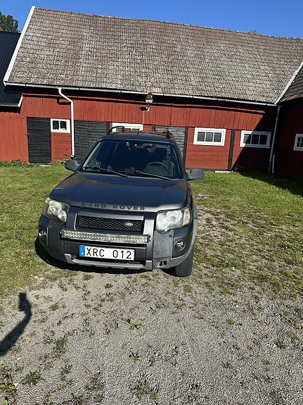 Land Rover Freelander 2 of 6