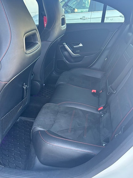 Mercedes-Benz CLA200 25 of 25