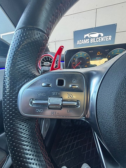 Mercedes-Benz CLA200 13 of 25
