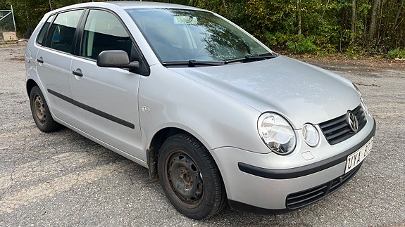 Volkswagen Polo 2 of 6
