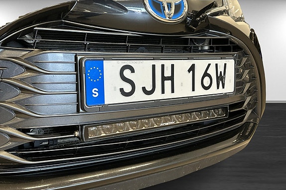 Toyota Yaris 15 of 16