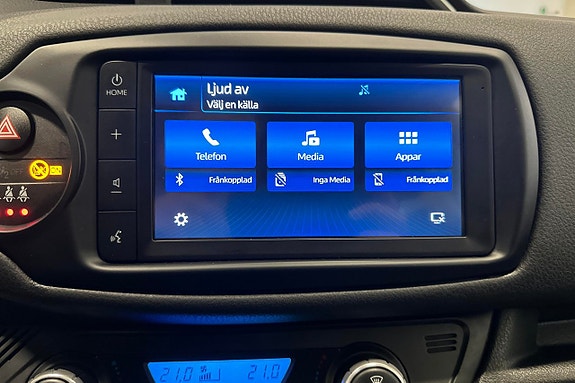 Toyota Yaris 11 of 16
