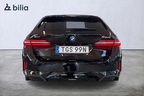 BMW 530e 4 of 19