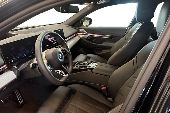 BMW 530e 12 of 19