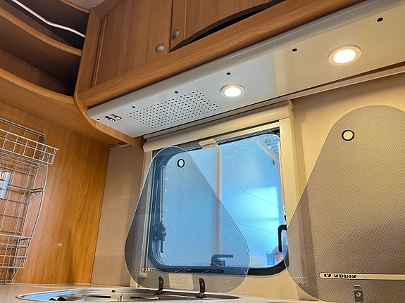 Adria CLASSICA 663 UK (ALDE+Micro+Markis) 13 of 22