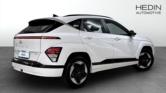 Hyundai Kona 2 of 12