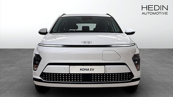 Hyundai Kona 8 of 12