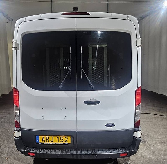 Ford Transit 8 of 18
