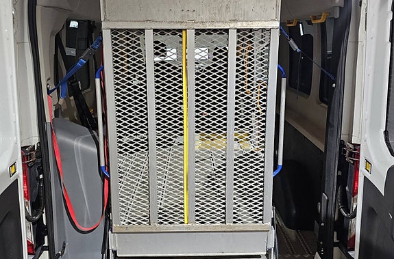 Ford Transit 10 of 18