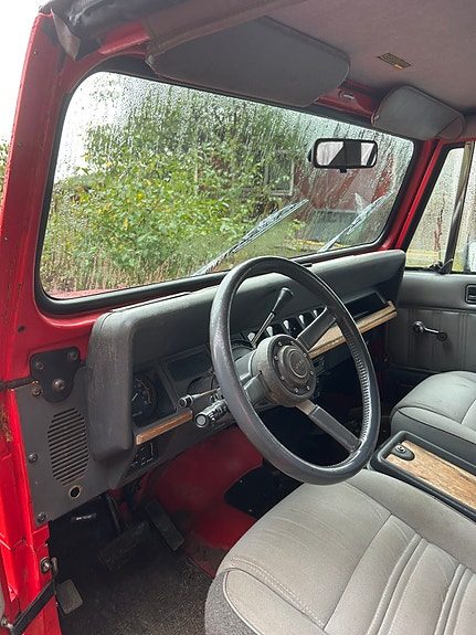 Jeep Wrangler 6 of 6