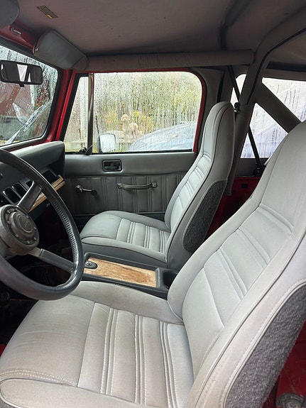Jeep Wrangler 5 of 6