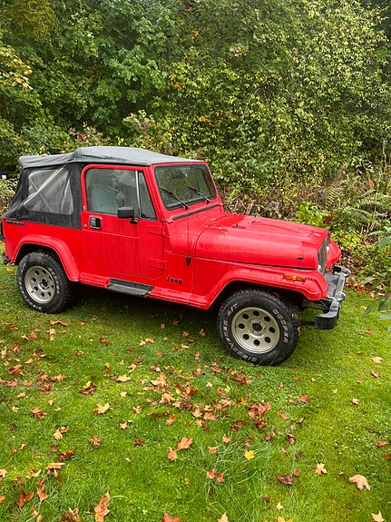 Jeep Wrangler 3 of 6