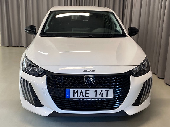 Peugeot 208 4 of 17