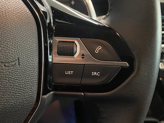 Peugeot 208 14 of 17