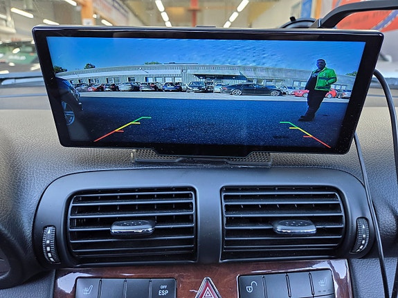 Mercedes-Benz C220 17 of 17
