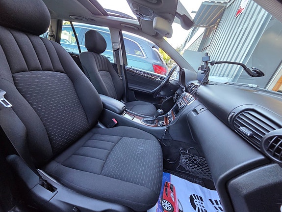 Mercedes-Benz C220 15 of 17