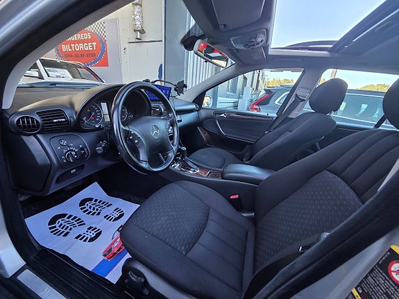 Mercedes-Benz C220 8 of 17