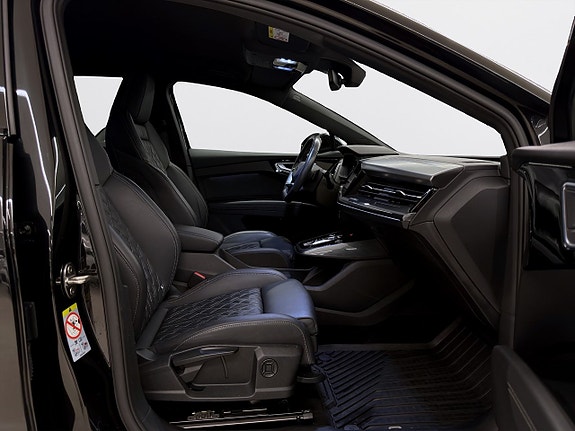 Audi Q4 e-tron 12 of 19