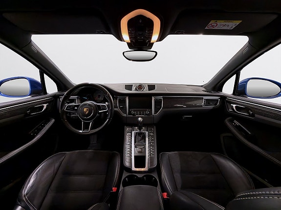 Porsche Macan GTS 9 of 19