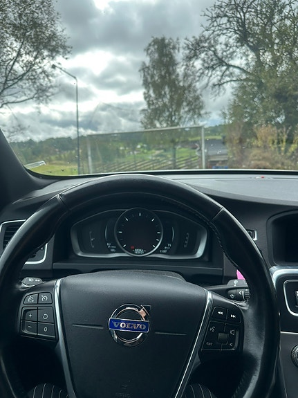 Volvo S60 8 of 12