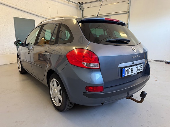 Renault Clio 3 of 12