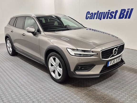 Volvo V60 Cross Country 3 of 11
