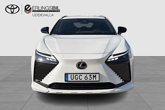Lexus RZ300e 5 of 16