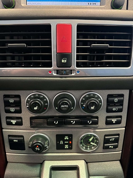 Land Rover Range Rover 11 of 24