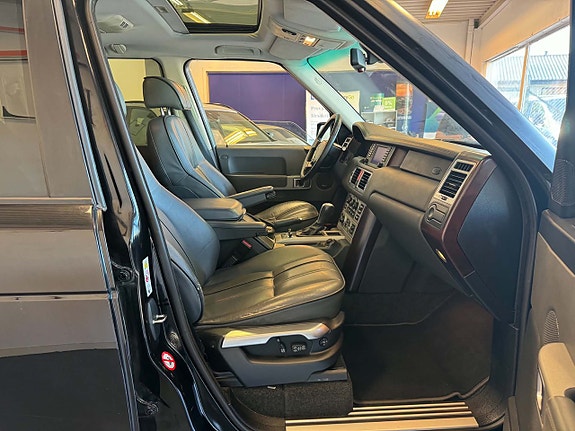 Land Rover Range Rover 8 of 24