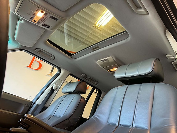 Land Rover Range Rover 12 of 24