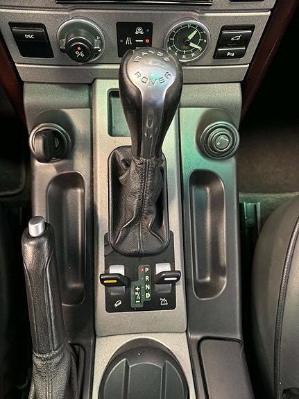 Land Rover Range Rover 10 of 24