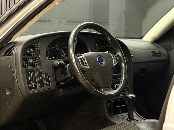 Saab 9-5 16 of 26