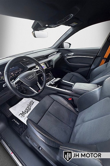 Audi e-tron Sportback 14 of 20